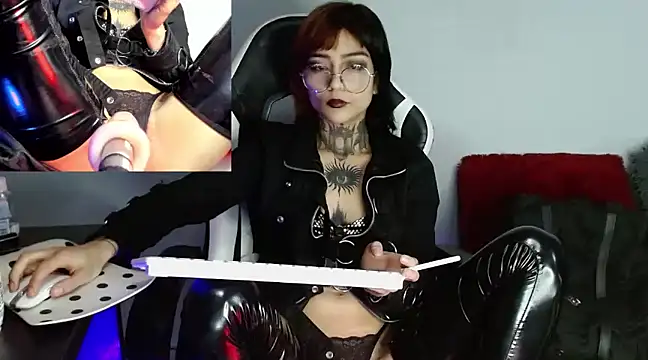 Snapshot of Ardat_Lili69 chatting on 01.20.25 Ardat Lili69 online show from 01.20.25