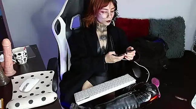 Snapshot of Ardat_Lili69 chatting on 02.04.25 Ardat Lili69 online show from 02.04.25