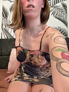 Snapshot of Daisy_Michto_Officiel chatting on 02.26.26 Daisy Michto Officiel online show from 02.26.26