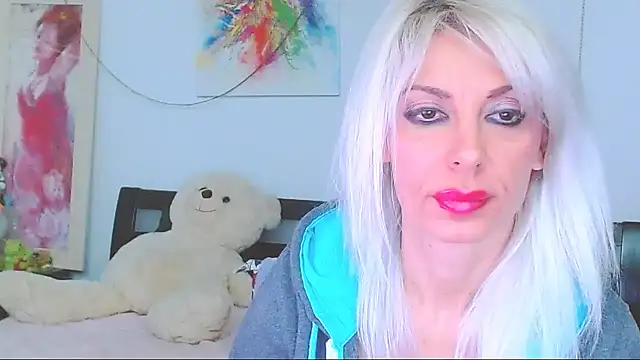 HoneyLara online show from 01.18.26