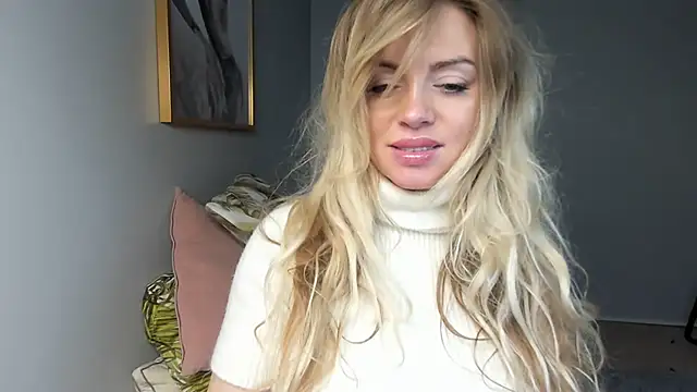 Snapshot of BelieveinEmliy chatting on 01.22.25 BelieveinEmliy online show from 01.22.25