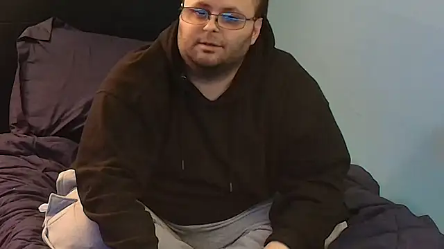 Snapshot of lefty15242 chatting on 03.19.25 lefty15242 online show from 03.19.25