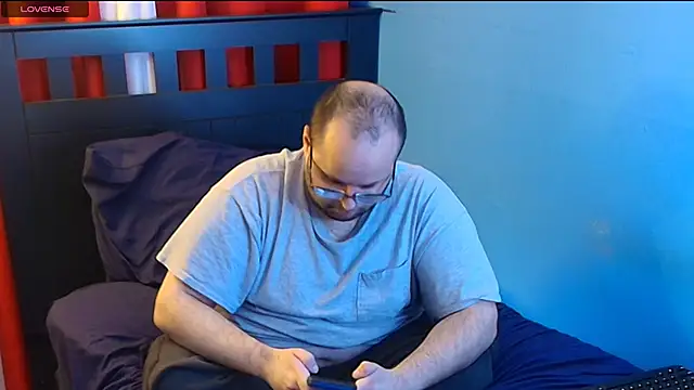 Snapshot of lefty15242 chatting on 10.14.25 lefty15242 online show from 10.14.25