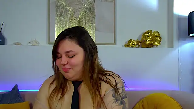 LillianKim online show from 10.17.25