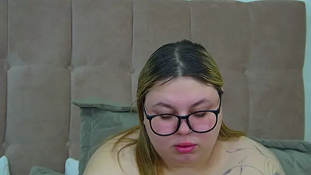 LillianKim online show from 02.25.26