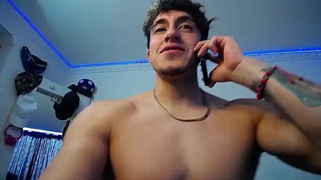 strongboy  online show from 10.08.25