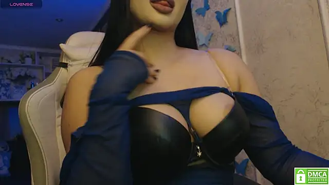 Snapshot of lunarose777 chatting on 09.27.25 lunarose777 online show from 09.27.25