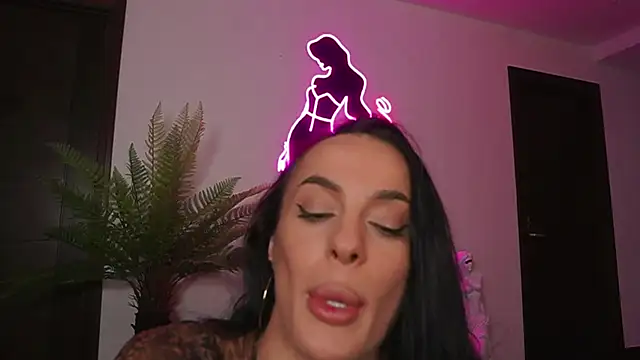 Katyerave online show from 04.22.26