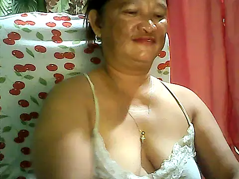 Snapshot of hott_scarlett chatting on 05.10.26 hott scarlett online show from 05.10.26