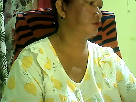 Snapshot of hott_scarlett chatting on 05.20.26 hott scarlett online show from 05.20.26