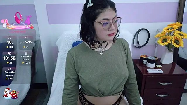 Catwhite  online show from 12.03.25