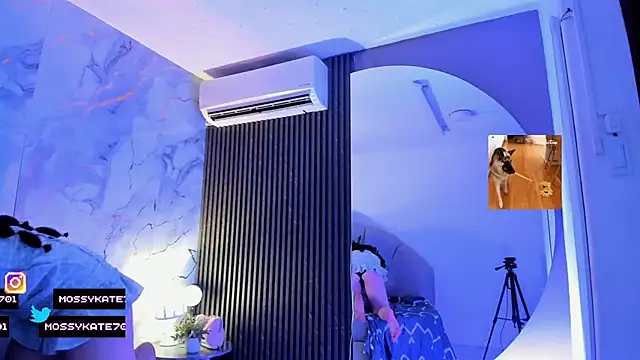 Katemoss70 online show from 09.19.25