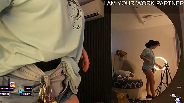 Katemoss70 online show from 12.21.25