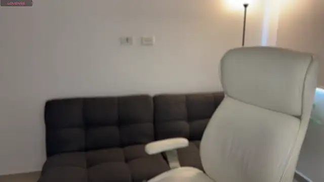 xisisxx online show from 10.15.25