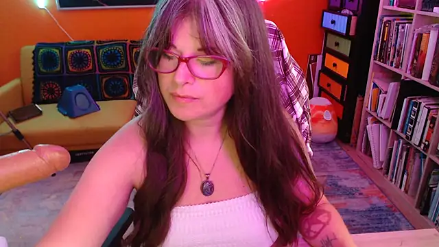 TheLenaAdams online show from 11.19.25