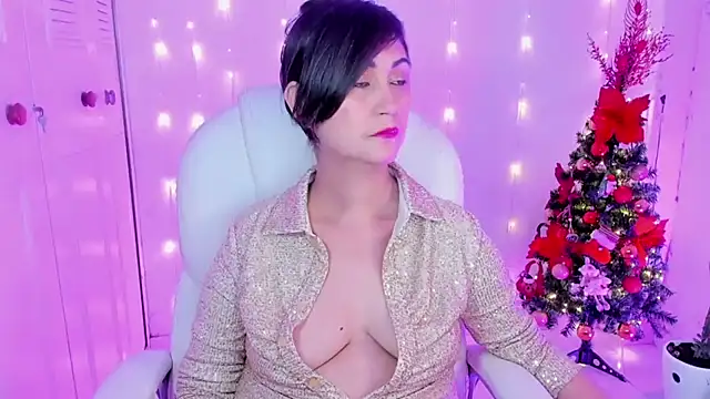 Snapshot of danielahot66 chatting on 12.25.24 danielahot66 online show from 12.25.24