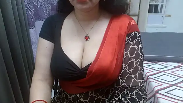 Snapshot of Lovelywife786 chatting on 05.03.26 Lovelywife786 online show from 05.03.26
