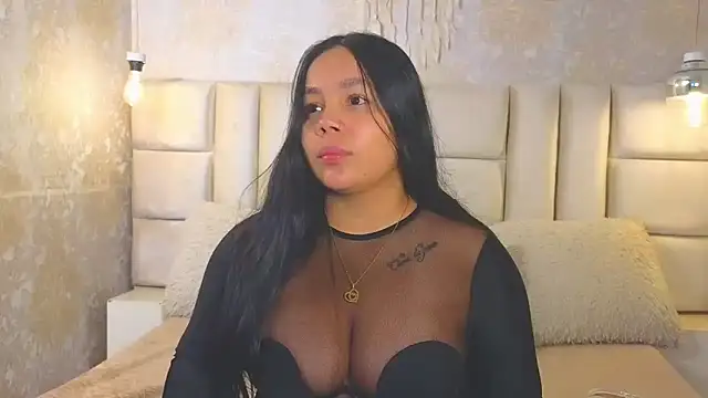 Snapshot of EmilyQueen3x chatting on 05.30.26 EmilyQueen3x online show from 05.30.26