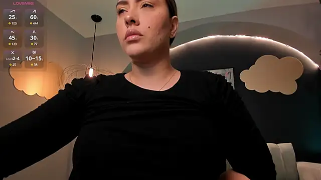 Snapshot of MartinnaBonnet chatting on 03.12.25 MartinnaBonnet online show from 03.12.25