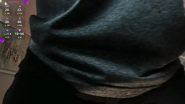 Snapshot of MartinnaBonnet chatting on 11.16.25 MartinnaBonnet online show from 11.16.25