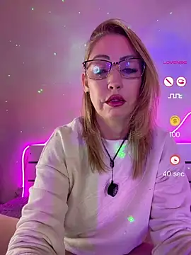 Snapshot of RAIRAsexy chatting on 05.19.26 RAIRAsexy online show from 05.19.26