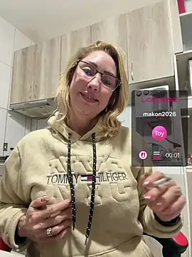 Snapshot of RAIRAsexy chatting on 06.22.26 RAIRAsexy online show from 06.22.26