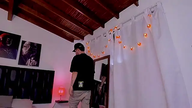 Pleasure Vibes23 online show from 02.14.25