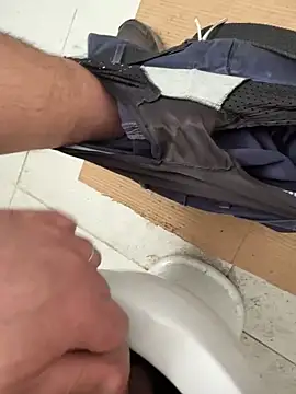 Snapshot of alex899927 chatting on 01.28.25 alex899927 online show from 01.28.25