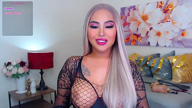 HugeCock Savanna online show from 10.26.25