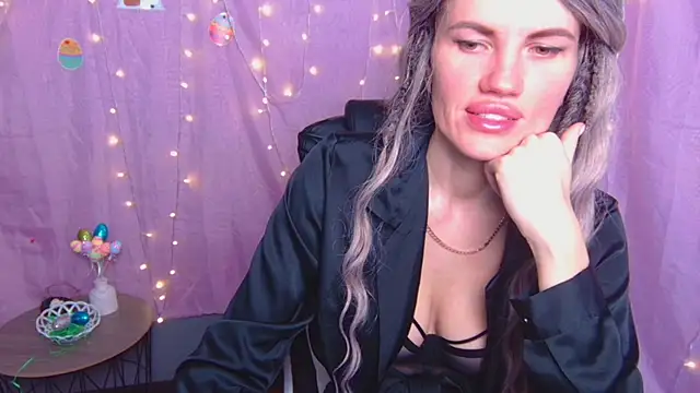 MilaLoona online show from 04.11.26