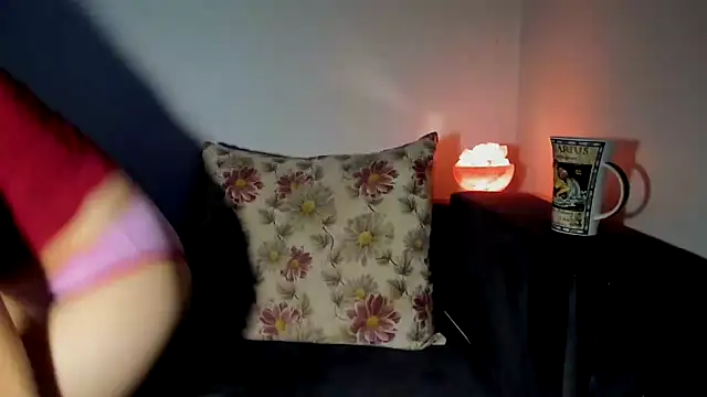 Snapshot of AliceisHome chatting on 09.23.25 AliceisHome online show from 09.23.25