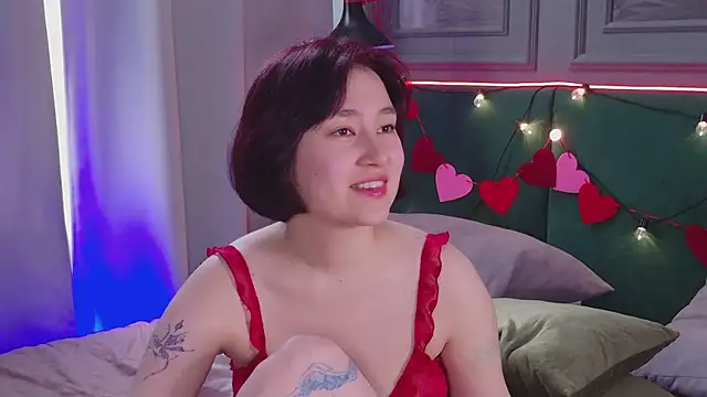 Snapshot of So_audrey chatting on 02.15.25 So audrey online show from 02.15.25