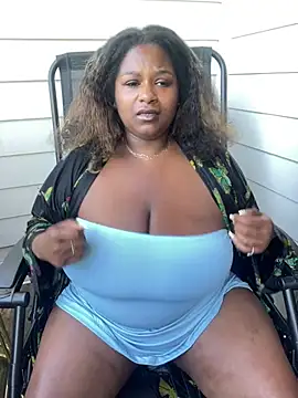 Snapshot of BigFineSelena chatting on 05.08.26 BigFineSelena online show from 05.08.26