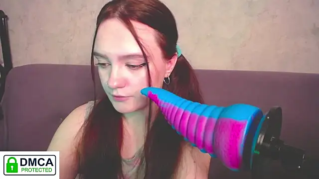 Alyssa   Scarlet online show from 11.21.25