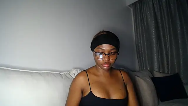 Snapshot of Pretty_Liya08 chatting on 04.20.26 Pretty Liya08 online show from 04.20.26