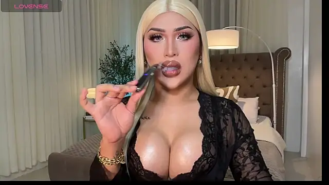 Your Majesty Tyra online show from 03.14.26