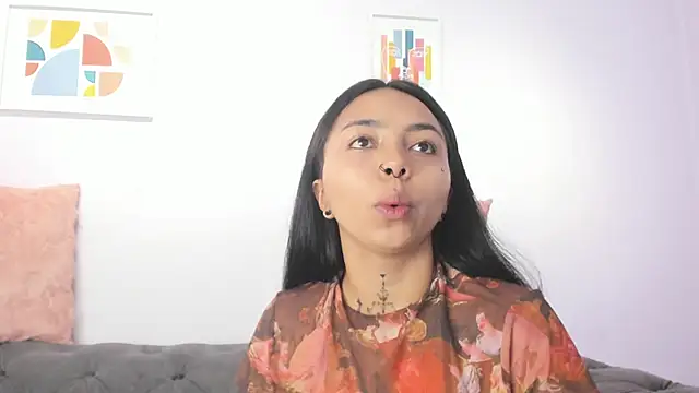 miss soffi  online show from 12.23.24