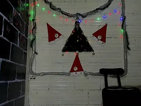 Snapshot of sarasandle chatting on 12.09.24 sarasandle online show from 12.09.24