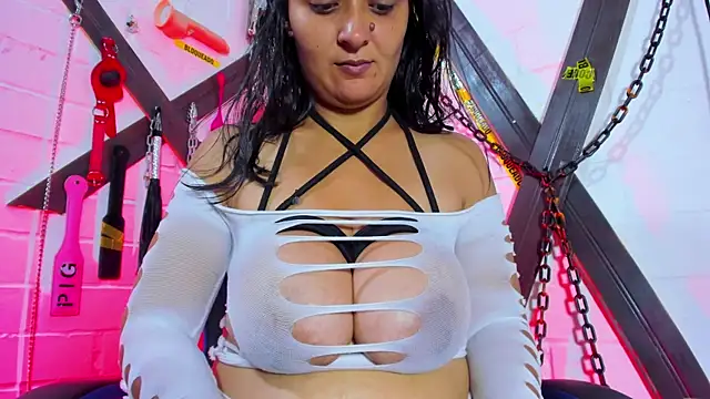 Snapshot of _Natha_Lee_ chatting on 06.26.26 Natha Lee online show from 06.26.26