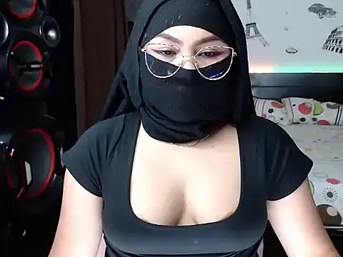 Snapshot of Hana___ chatting on 01.18.25 Hana online show from 01.18.25