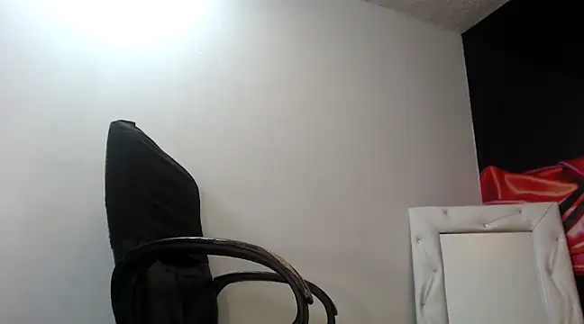 Snapshot of Hana___ chatting on 03.21.25 Hana online show from 03.21.25