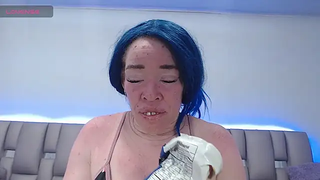 Kittywhiteass online show from 02.19.26