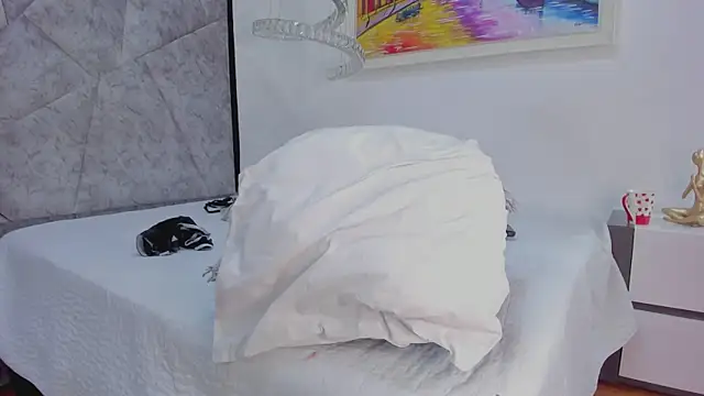 AmandaNordby  online show from 03.14.25