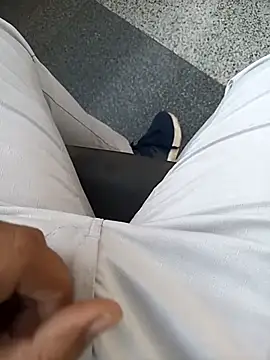 Snapshot of witchhunter1 chatting on 11.05.25 witchhunter1 online show from 11.05.25