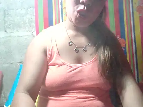 Snapshot of HungryPussypinayX chatting on 11.21.25 HungryPussypinayX online show from 11.21.25