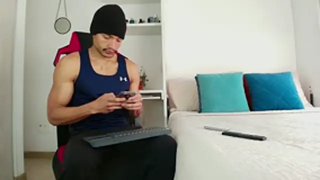 Robyn Miller online show from 11.04.25