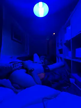 cumhungrybottom4u online show from 03.13.26