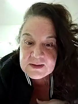 Yaya Mineira online show from 11.07.25