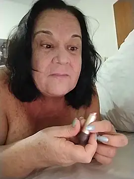 Snapshot of Yaya_Mineira chatting on 05.11.26 Yaya Mineira online show from 05.11.26