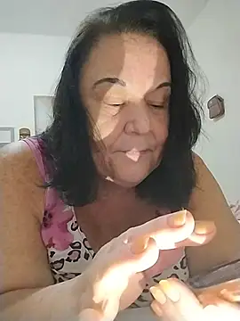 Snapshot of Yaya_Mineira chatting on 05.26.26 Yaya Mineira online show from 05.26.26